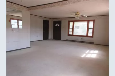 35 Pleasant Valley Rd, Buffalo Township, PA 15323 - Photo 7