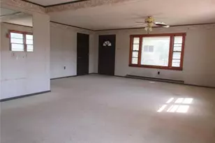 35 Pleasant Valley Rd, Buffalo Township, PA 15323 - Photo 7