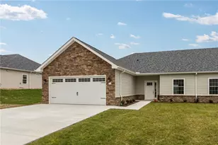 334 Cherokee Dr, Chippewa Township, PA 15010 - Photo 1