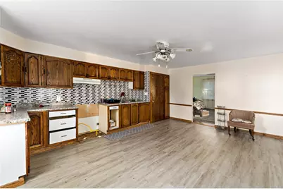 221 Center Ave, Oakdale, PA 15071 - Photo 9