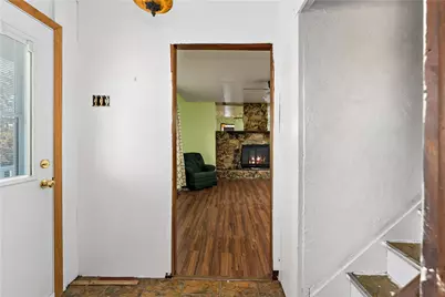 221 Center Ave, Oakdale, PA 15071 - Photo 13