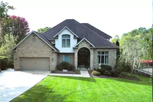 14 Glenmeade Rd, Hempfield Township, PA 15601 - Photo 1