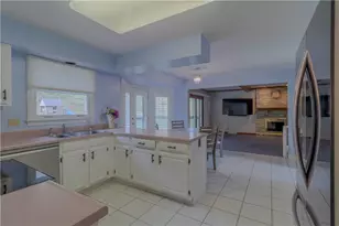 225 William Dr, North Strabane, PA 15317 - Photo 7