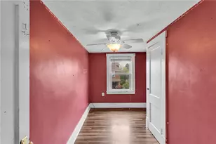 530 Holmes Ave, Baden, PA 15005 - Photo 23