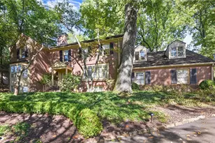 465 Woodland Hills Dr, Pittsburgh, PA 15235 - Photo 3