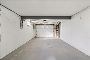 582 Lorraine Rd, Pittsburgh, PA 15221 - Photo 19