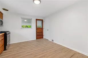 582 Lorraine Rd, Pittsburgh, PA 15221 - Photo 9