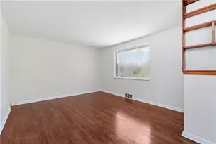 582 Lorraine Rd, Pittsburgh, PA 15221 - Photo 11