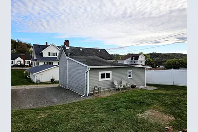 10 Eggers Ave, Belle Vernon, PA 15012 - Photo 17