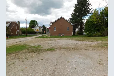 9 S Washington Street, Masontown, PA 15461 - Photo 5