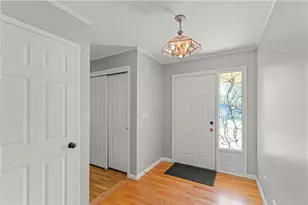 106 Stratford Dr, Peters Township, PA 15317 - Photo 3