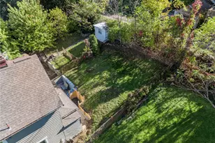 2033 Plainview Ave, Pittsburgh, PA 15226 - Photo 25