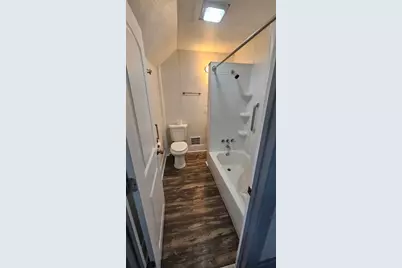 238 Malleable St, Sharon, PA 16146 - Photo 9