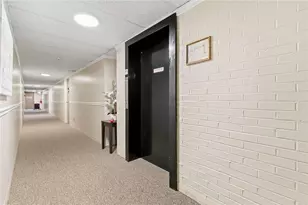 446 Hoodridge Dr, Pittsburgh, PA 15234 - Photo 3