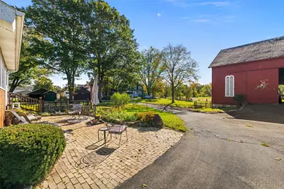 3475 Darlington Rd, Darlington Township, PA 16115 - Photo 17