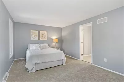 238 Woodbridge Dr, Ross Twp, PA 15237 - Photo 13