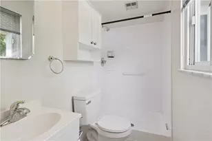 5021 Elmwood Dr, Pittsburgh, PA 15227 - Photo 21