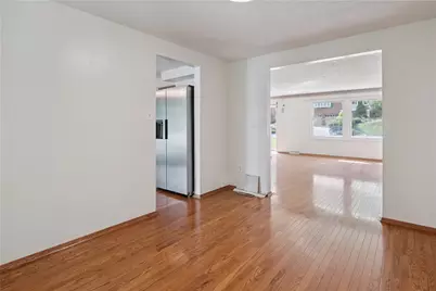 5021 Elmwood Dr, Pittsburgh, PA 15227 - Photo 29