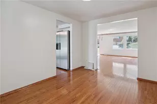 5021 Elmwood Dr, Pittsburgh, PA 15227 - Photo 29