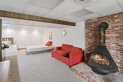 5021 Elmwood Dr, Pittsburgh, PA 15227 - Photo 11