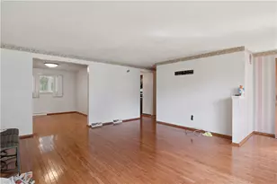 5021 Elmwood Dr, Pittsburgh, PA 15227 - Photo 33