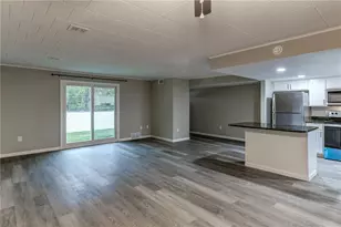 2207-2217 Aurora Dr, Pittsburgh, PA 15237 - Photo 11