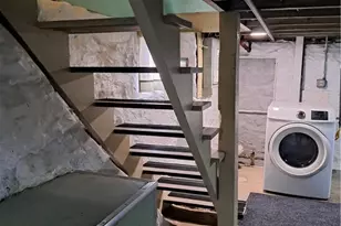 439 Longfellow St, Vandergrift, PA 15690 - Photo 33