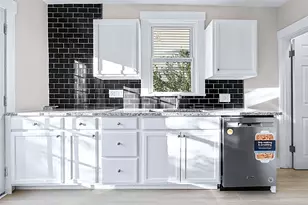 1019 Pine St, Ambridge, PA 15003 - Photo 11