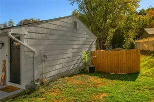 3293 Bradbury Dr, Hopewell Township, PA 15001 - Photo 11