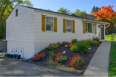 3293 Bradbury Dr, Hopewell Township, PA 15001 - Photo 9