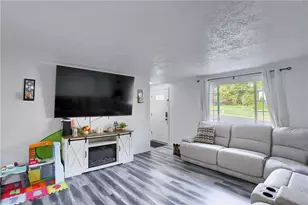 3293 Bradbury Dr, Hopewell Township, PA 15001 - Photo 13