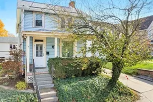 617 Maple St, Coraopolis, PA 15108 - Photo 1