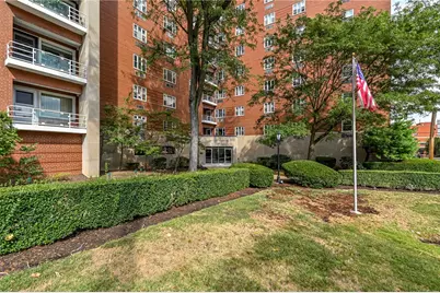4601 Fifth Avenue #322, Pittsburgh, PA 15213 - Photo 1
