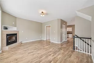 176 Berry Field Ct, Pittsburgh, PA 15090 - Photo 7