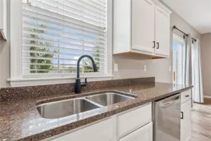 176 Berry Field Ct, Pittsburgh, PA 15090 - Photo 11