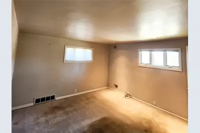 2417 Marbury Rd, Pittsburgh, PA 15221 - Photo 11