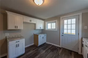 112 Farragut Ave, Vandergrift, PA 15690 - Photo 13