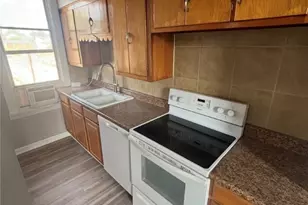 14 E Pike St, Chartiers, PA 15342 - Photo 3