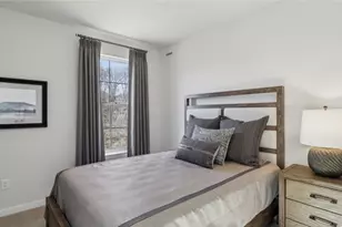 110 Victoria Dr, Findlay Township, PA 15108 - Photo 9