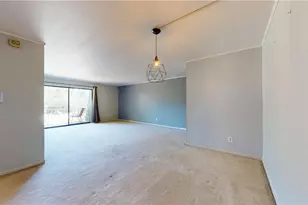 1333 Forest Green Dr, Moon/Crescent Twp, PA 15108 - Photo 9