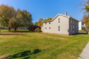 211 Home St, Mercer Boro, PA 16137 - Photo 3