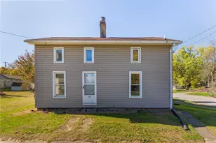 211 Home St, Mercer Boro, PA 16137 - Photo 3