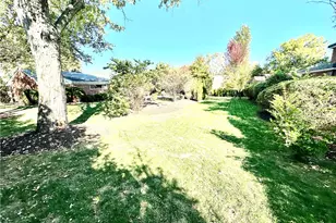 203 Oliver Dr, White Oak, PA 15131 - Photo 29