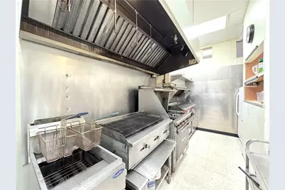 417 Clay Avenue, Jeannette, PA 15644 - Photo 21