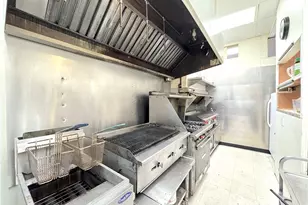 417 Clay Ave, Jeannette, PA 15644 - Photo 21