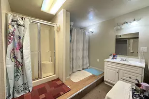 417 Clay Ave, Jeannette, PA 15644 - Photo 31