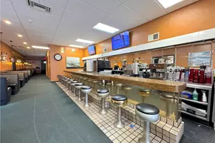 417 Clay Ave, Jeannette, PA 15644 - Photo 9