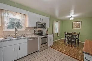 1749 Washington Rd, Washington Township, PA 15613 - Photo 13