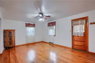 306 E Hazen Ave, Ellport, PA 16117 - Photo 17