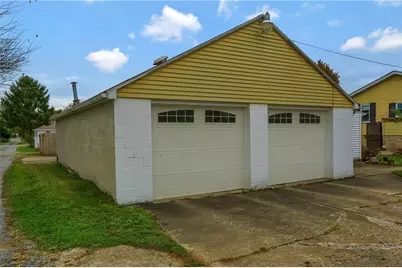 306 E Hazen Ave, Ellport, PA 16117 - Photo 7
